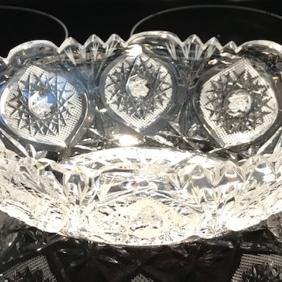 Vintage Crystal Salad Bowl - Picture 5 of 10